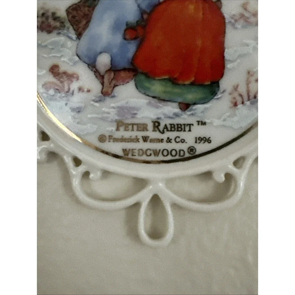 Wedgwood 1996 Peter Rabbit Wedgwood Ornament